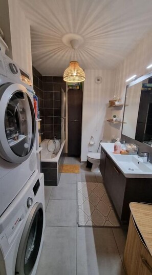 Hårtørrer, håndklæder, Sæbe, Shampoo