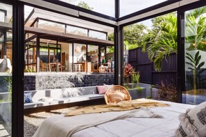 3 Schlafzimmer, Schreibtisch, Bügeleisen/Bügelbrett, Reisekinderbett