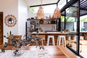 Dining - Boho Oasis in the heart of town (Tamarindo)