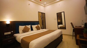 1 bedroom, soundproofing, free WiFi - Hotel Admire Stay (Noida)