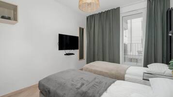 Strykjärn/strykbräda, wi-fi och sängkläder