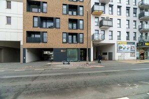 Exterior - Comfortable Studio in Poznan | Balcony | Close to Center (Poznan)