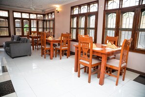 Free daily full breakfast  - Comfortinn Mbezi Beach (Dar es Salaam)