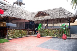 Bar (en el alojamiento)