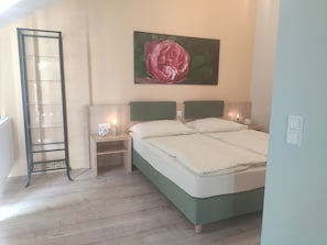 Studio | In-room safe, desk, soundproofing, free WiFi - Rosenhotel - Apartments (Zwentendorf an der Donau)