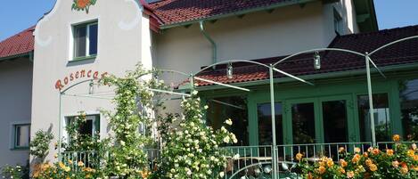 Fachada da propriedade