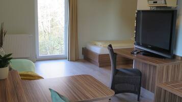 Studio | Värdeförvaringsskåp på rummet, skrivbord, ljudisolering och gratis wi-fi
