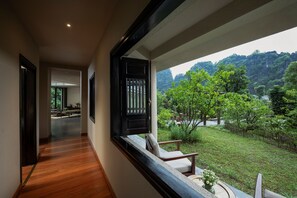  Jiva or Hoa Lu Pool Villa | Mountain view