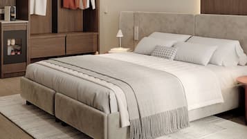 1 bedroom, premium bedding, minibar, in-room safe