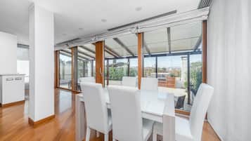 Apartment | Esszimmer