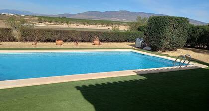 HL 005 Holiday Rentals 3 Bedroom 2 Bathroom Villa