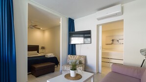2 bedrooms, iron/ironing board, WiFi (free), bed sheets