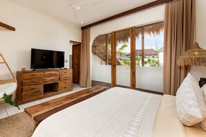 3 bedrooms, in-room safe, desk, iron/ironing board - Peaceful 3BR \ Pvt. Pool + Floaties \ 10min Beach (Badung)