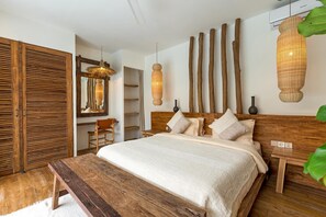 3 chambres, coffre-fort, bureau, fer et planche à repasser