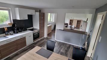 Kühlschrank, Ofen, Herdplatte, Geschirrspüler