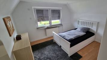 2 bedrooms, free WiFi, bed sheets