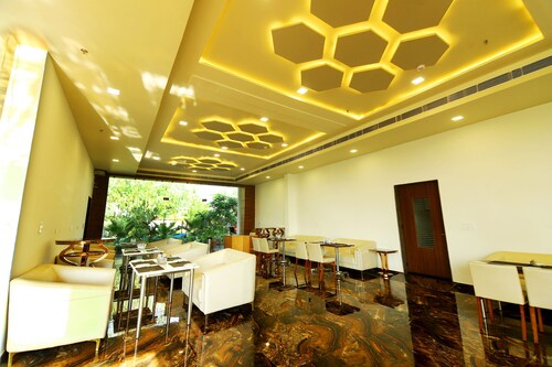 Vinn Amar Vilas by Vesta