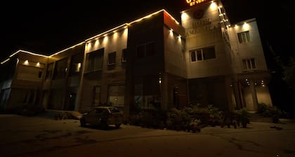 Vinn Amar Vilas by Vesta