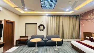 Suite Room | Living area