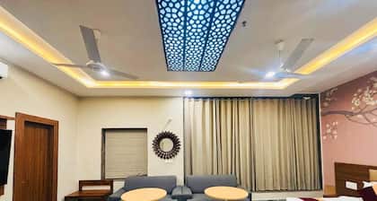 Amarvilas Hotel & Resort