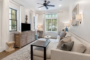 Smart TV, books, stereo