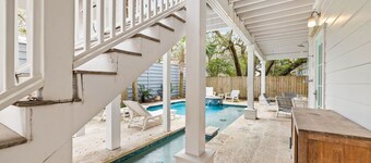 Steps to Seaside & beach! Sleeps 16 Private Pool,Gulf Views, Bikes, Steps to the Beach and Seaside!