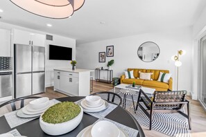 Smart TV, offices, computer monitors, printers - 261 #3 Managed By Brampton Park (Deerfield Beach)