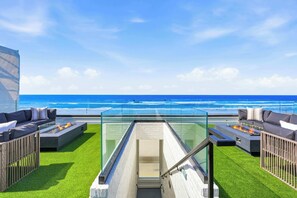 Unclassified image, 4 of 56, button