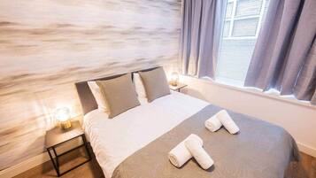 2 多间卧室、办公桌、熨斗/熨衣板、WiFi