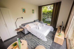 1 soverom, skrivebord, strykejern/-brett og wi-fi