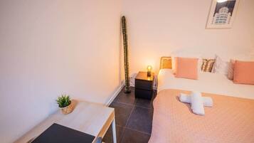 1 Schlafzimmer, Schreibtisch, Bügeleisen/Bügelbrett, WLAN