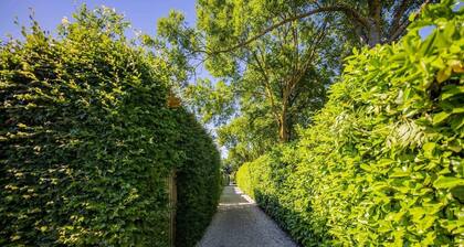 Superb 90mÂČ Apartment with Garden (KS-8-A)