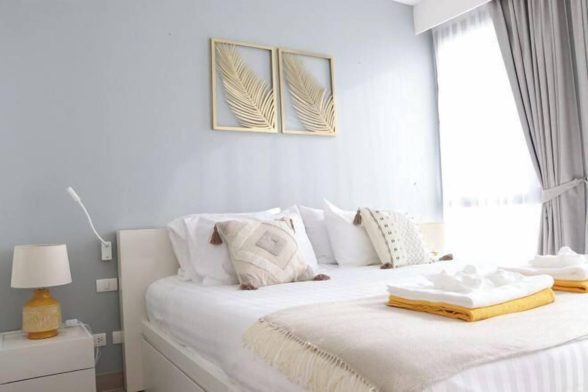 In-room safe, blackout curtains, soundproofing, iron/ironing board