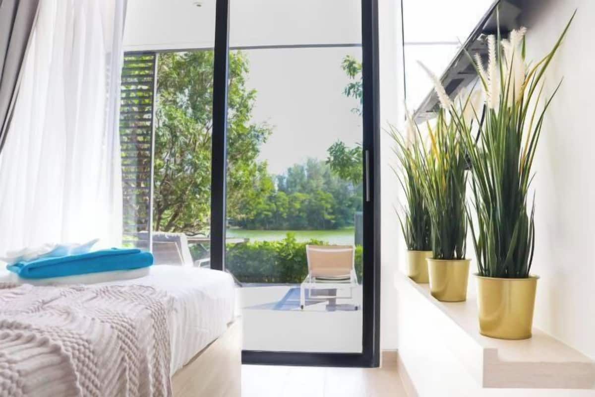 1 bedroom, in-room safe, individually decorated, individually furnished