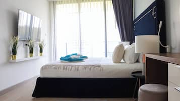 Apartemen Keluarga, balkon, pemandangan laut | 1 kamar tidur, brankas, dan didekorasi berbeda-beda