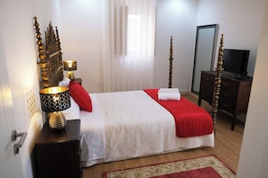2 chambres, fer et planche à repasser, accès au Wi-Fi (inclus)