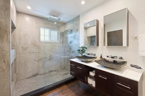 Shower, hair dryer, towels