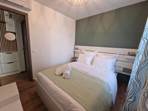 1 soverom, strykejern/-brett, wi-fi (inkludert) og sengetøy