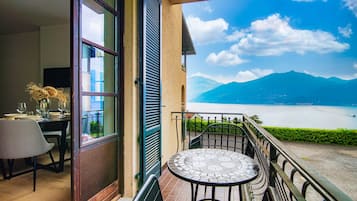 Apartment, Lake View (Agastache) | 1 bedroom, premium bedding, down duvets, iron/ironing board