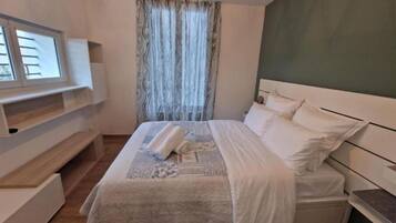 1 bedroom, iron/ironing board, free WiFi, bed sheets