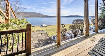 Best Location, lakefront, dockslip, family friendly, safe.