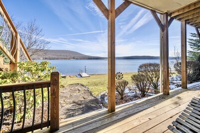 Best Location, lakefront, dockslip, family friendly, safe.