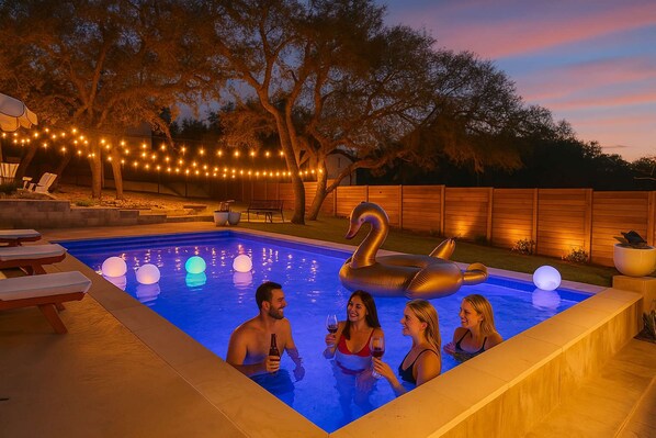 Pool - *Oasis* Lux 5BR Estate w/ Pool • Hot Tub • Movie (Austin)