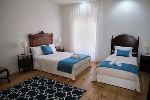 2 slaapkamers, een strijkplank/strijkijzer, gratis wifi, beddengoed