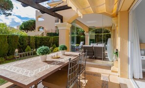 Outdoor dining - Elviria Relax Garden House (Marbella)