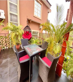 Poolbar