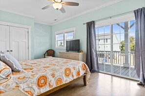 4 bedrooms, free WiFi, bed sheets - Isle Be There - New for 2024. Beautiful home with Private Pool! (Holden Beach)