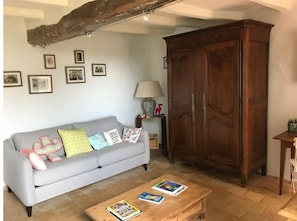Living area - La Petite Beauvoiserie (Seuilly)