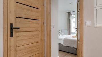 Apartment, 1 Bedroom, Balcony | Living area