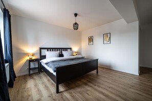 3 bedrooms, WiFi, bed sheets - Ebenerdige, Moderne Ferienwohnung mit Viel Platz für die Ganze Familie (Thale)